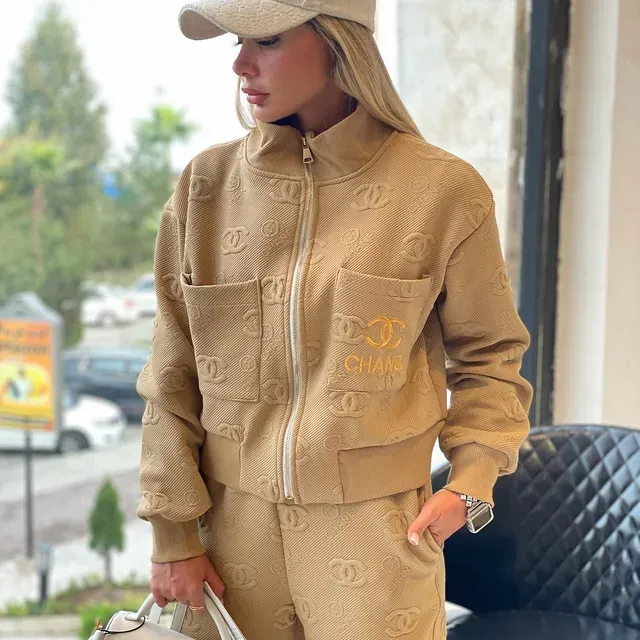 Ch*nl new Fashion Tracksuits for Women #A45364 1